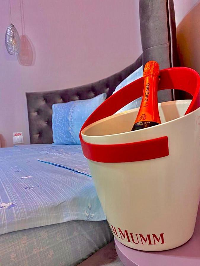 Sweet Pink By Miro Apartment سِنايا المظهر الخارجي الصورة