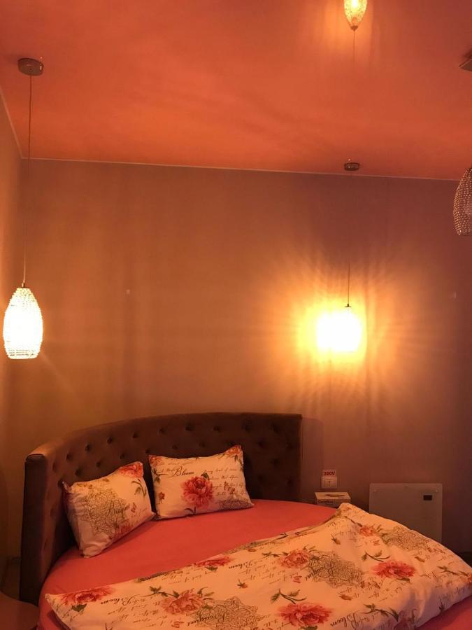 Sweet Pink By Miro Apartment سِنايا المظهر الخارجي الصورة